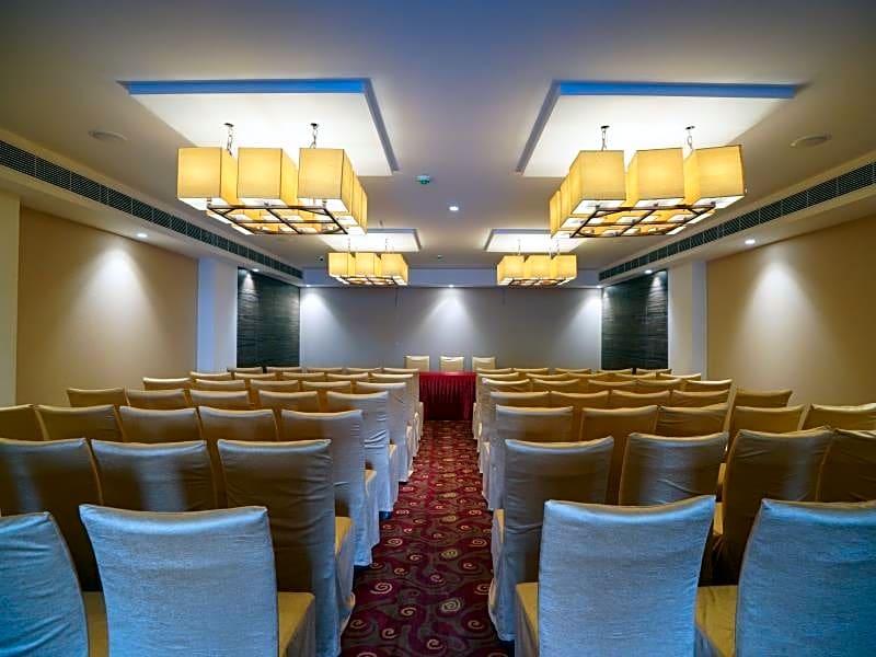 Hotel Ganpat Grand Palani