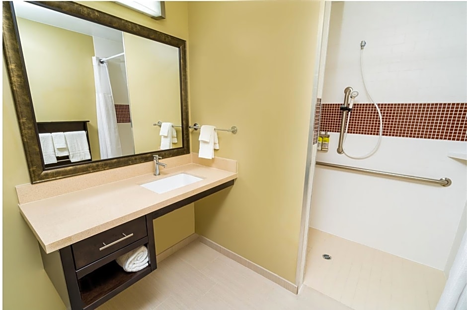 Staybridge Suites - Newark - Fremont