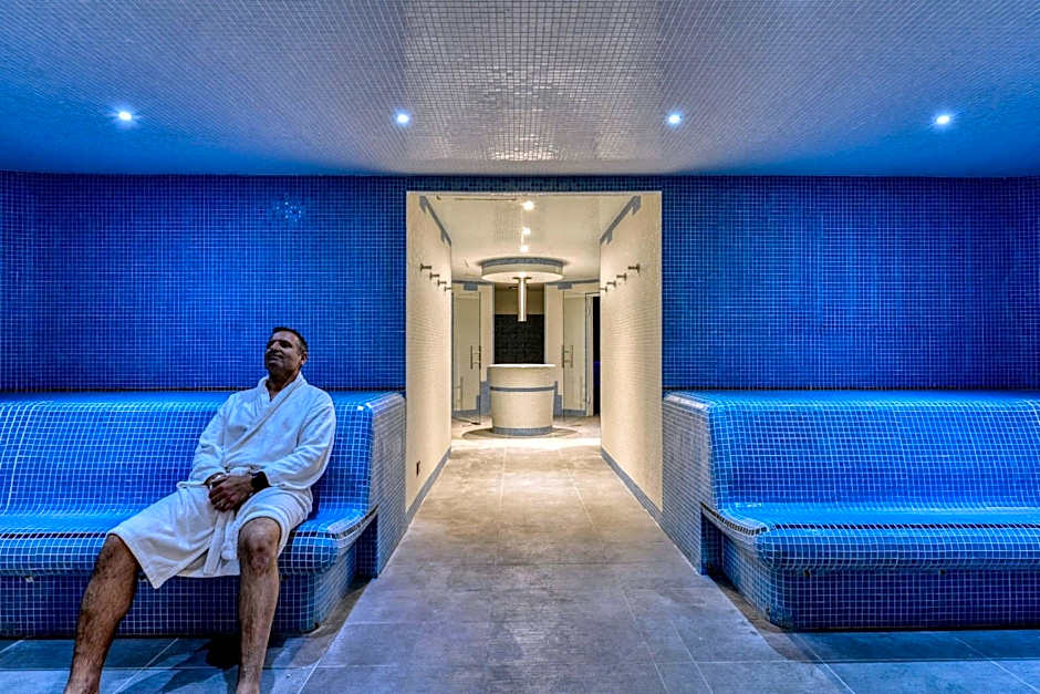 Zenitude Hotel la Valadiere, an Ascend Collection Hotel