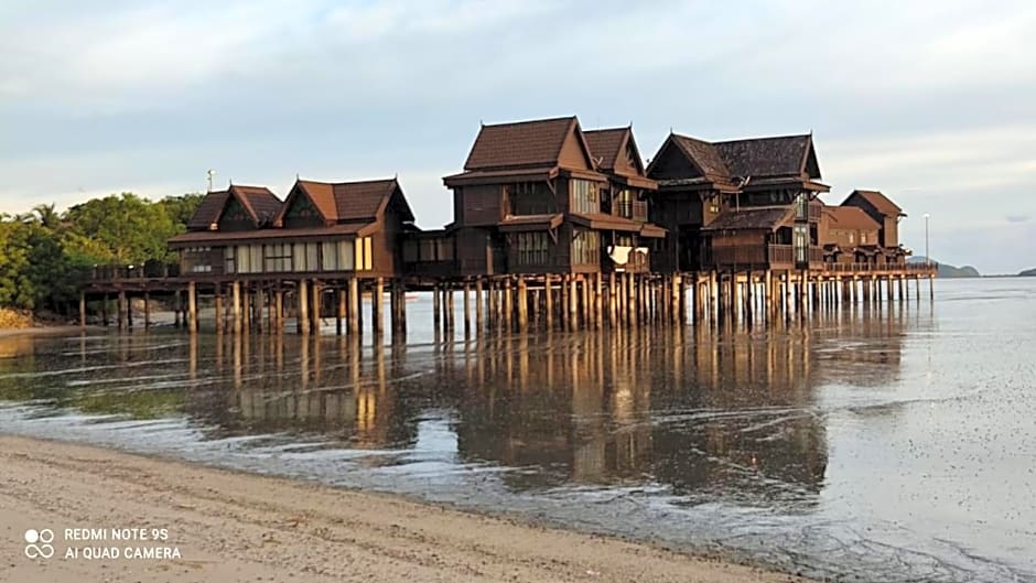 the sunset view lagoon suite
