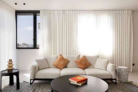 High Living Sea View by Five Stay