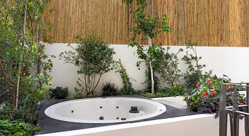 Alberto Hotel by Isrotel Design