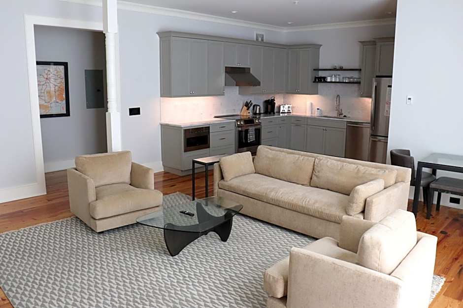 The Quarters on King