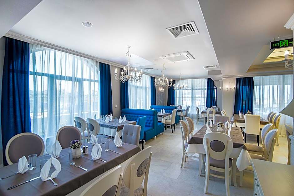 Sunny Castle Hotel - All Inclusive, Beach and Free parking