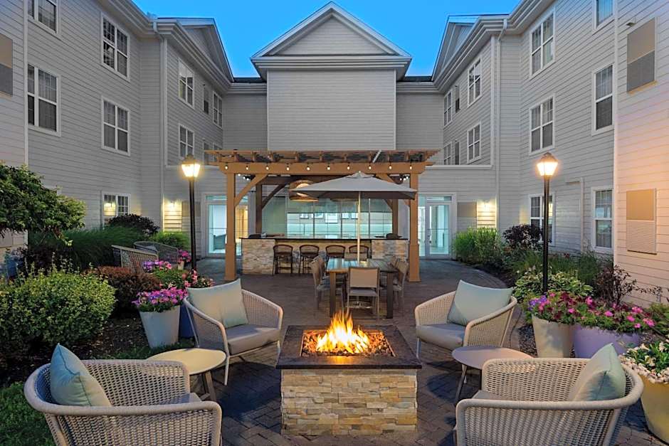 Homewood Suites By Hilton Buffalo-Airport