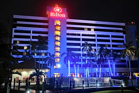 Hilton Palm Beach Airport