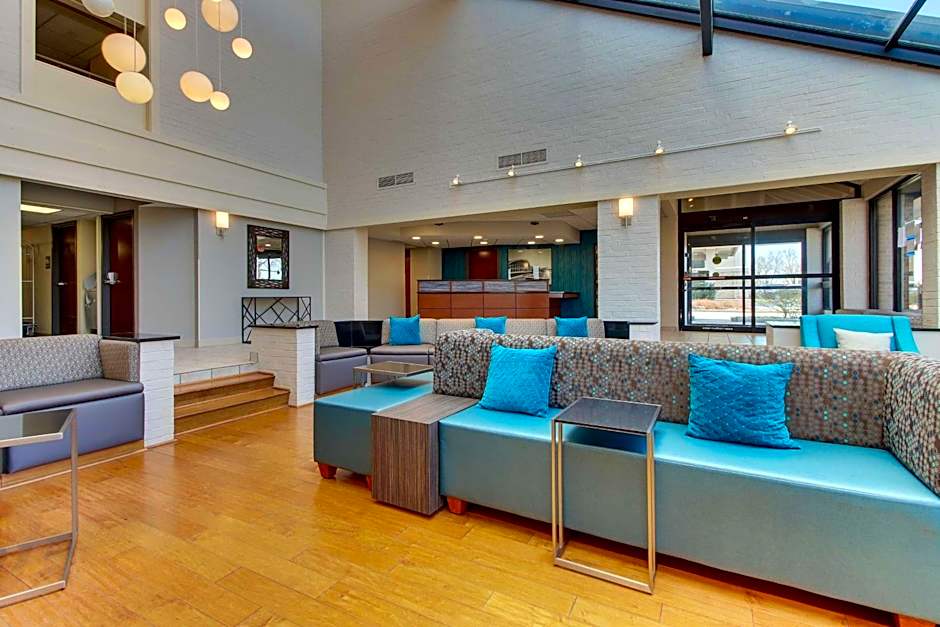 Pear Tree Inn St. Louis Airport