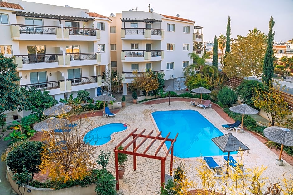 Artemis Cynthia Complex