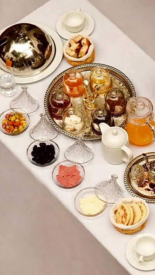 Riad ABBASSIA Marrakech Première - Authentic Medina Experience
