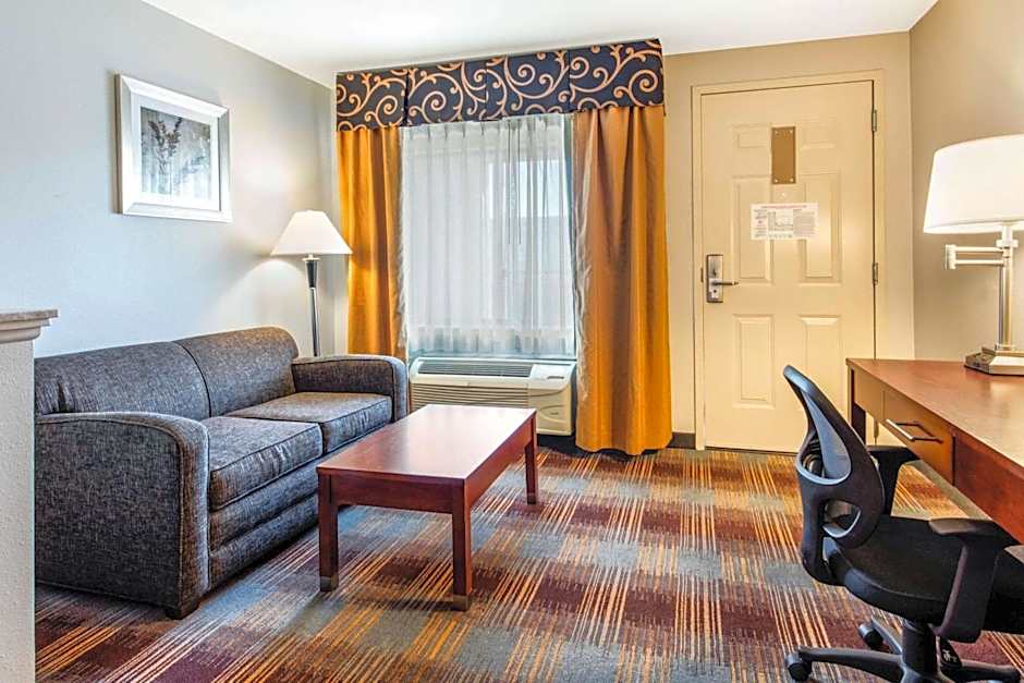 Quality Inn Airport I-240