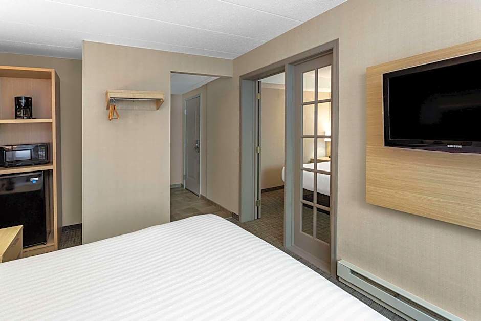 Days Inn by Wyndham Duluth/By Miller Hill Mall