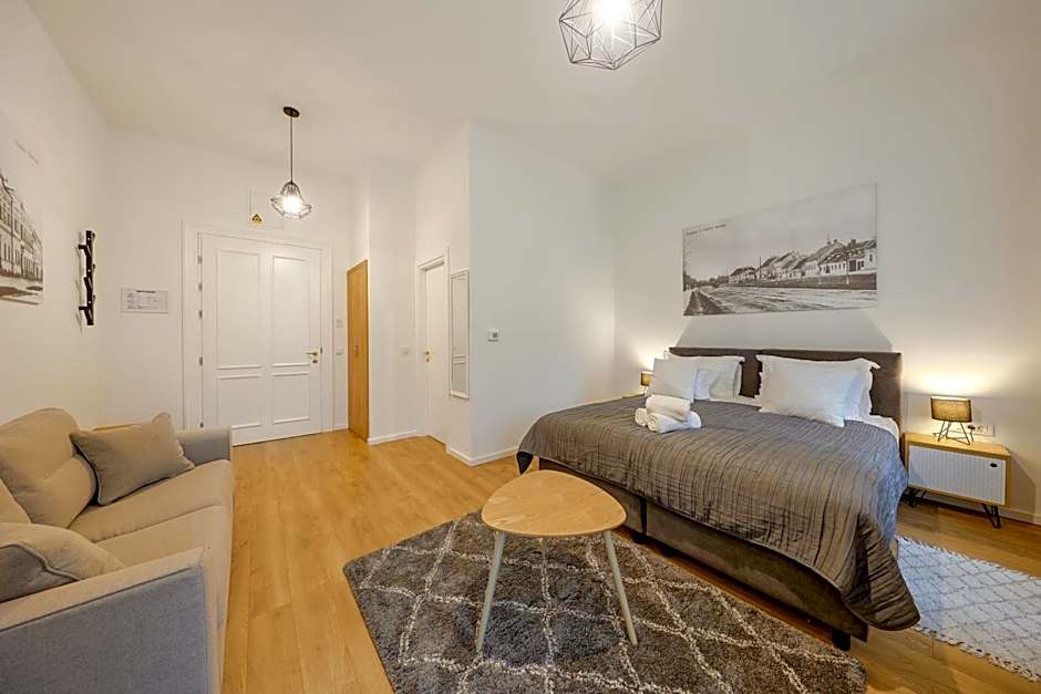 Chop Old House Hotel