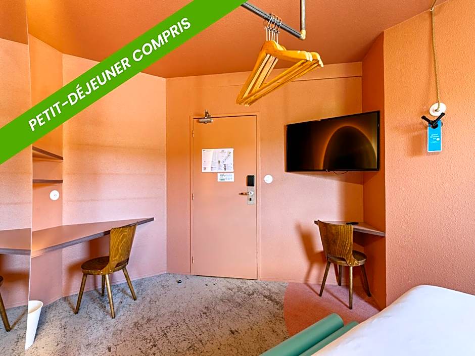 ibis Styles Pont du Gard Route d'Avignon