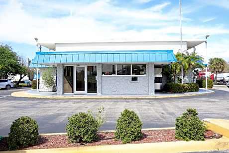Crossroads Inn