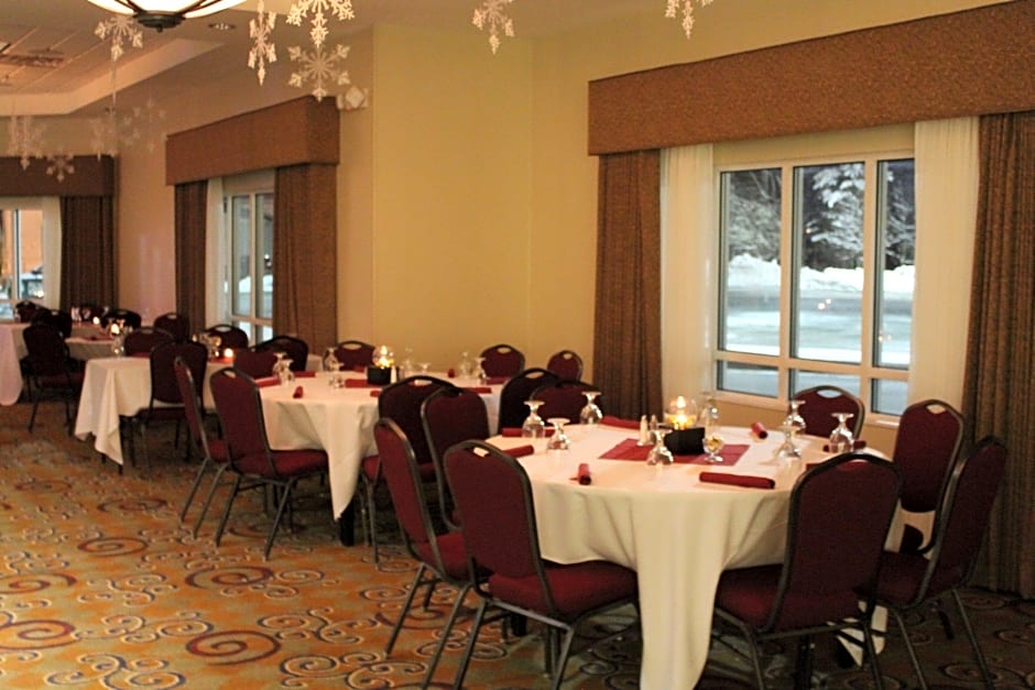Holiday Inn Conference Center Marshfield By IHG