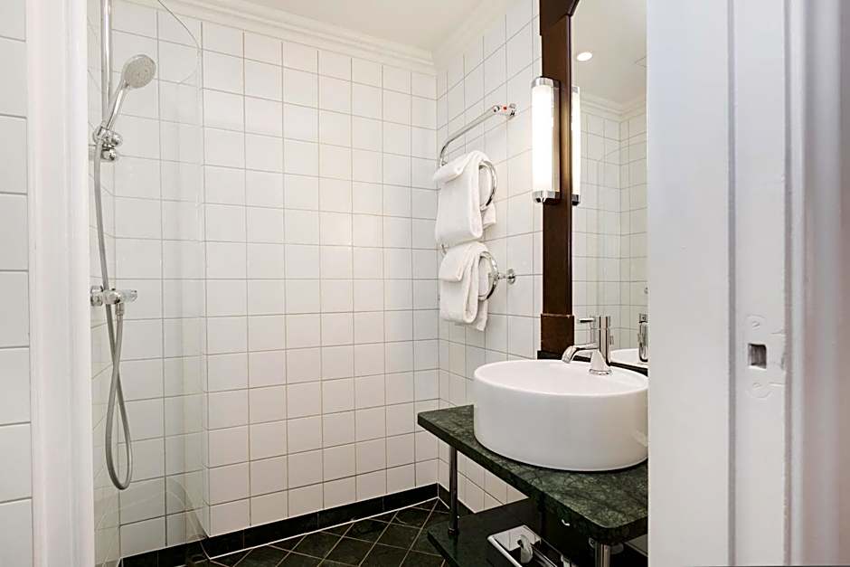 Elite Park Avenue Hotel