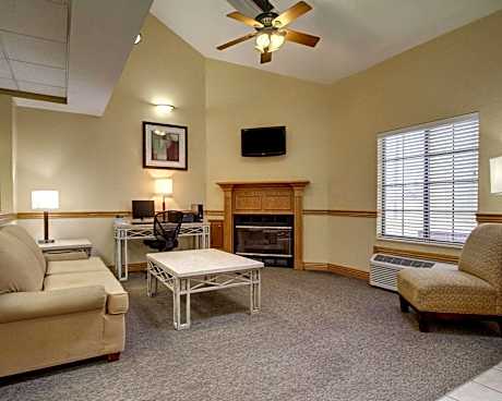 Columbia Inn & Suites