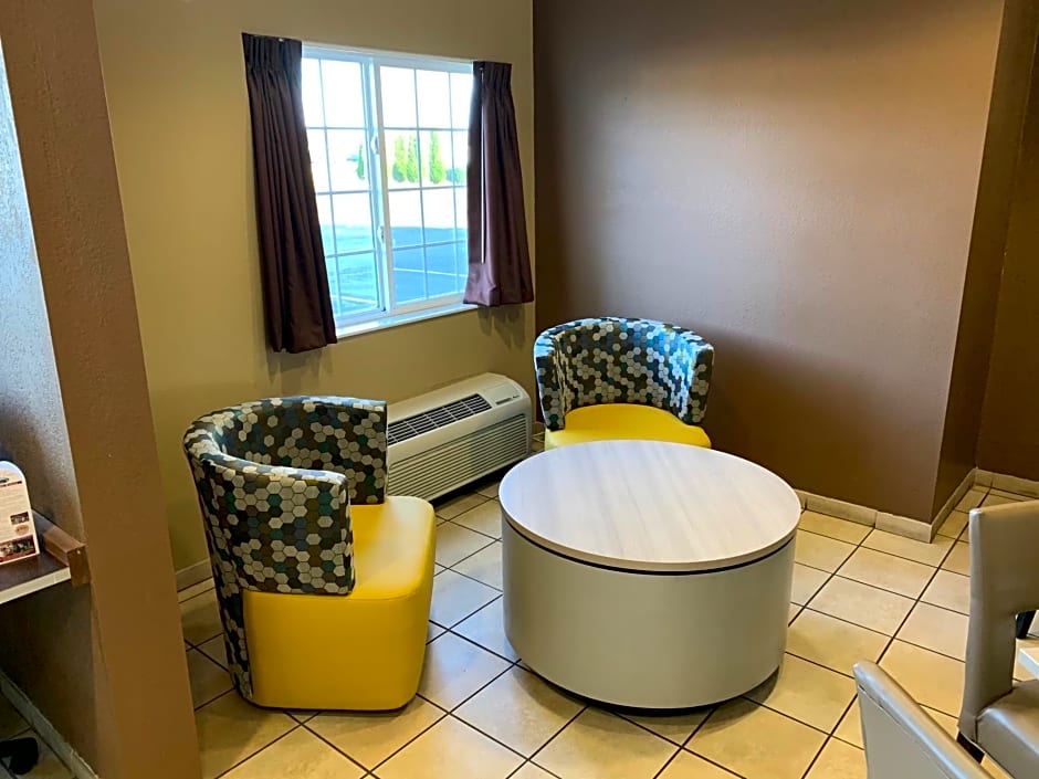 Microtel Inn & Suites By Wyndham Prairie Du Chien