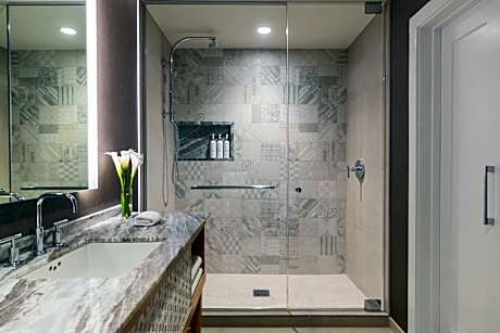 King Suite with Mobility Accessible Roll-In Shower