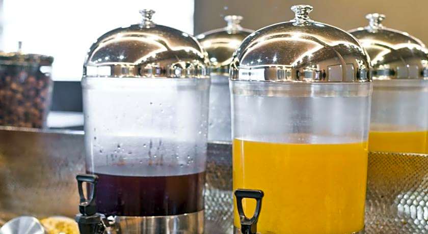 Golden Tulip Sao Joao da Madeira Hotel