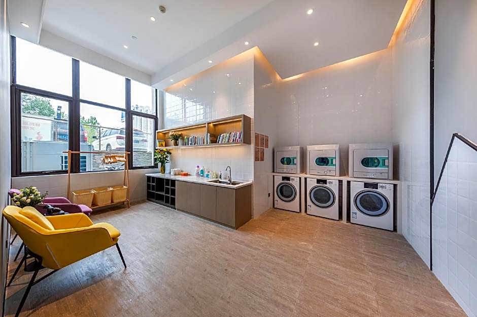 Atour Hotel Hefei Shushan High-Tech Industrial Park West Changjiang Road – Hefei, VA
