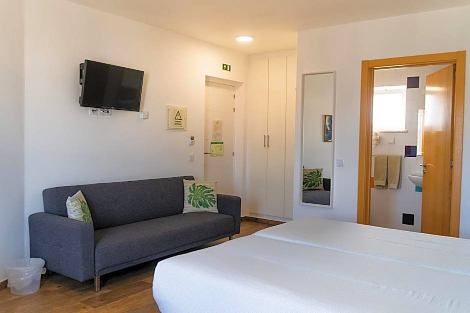 Sagres Sun Stay - Surf Camp & Hostel