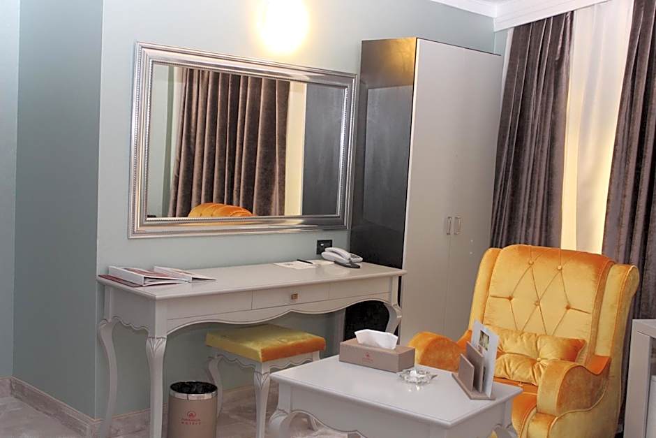 Phoenicia Grand Hotel