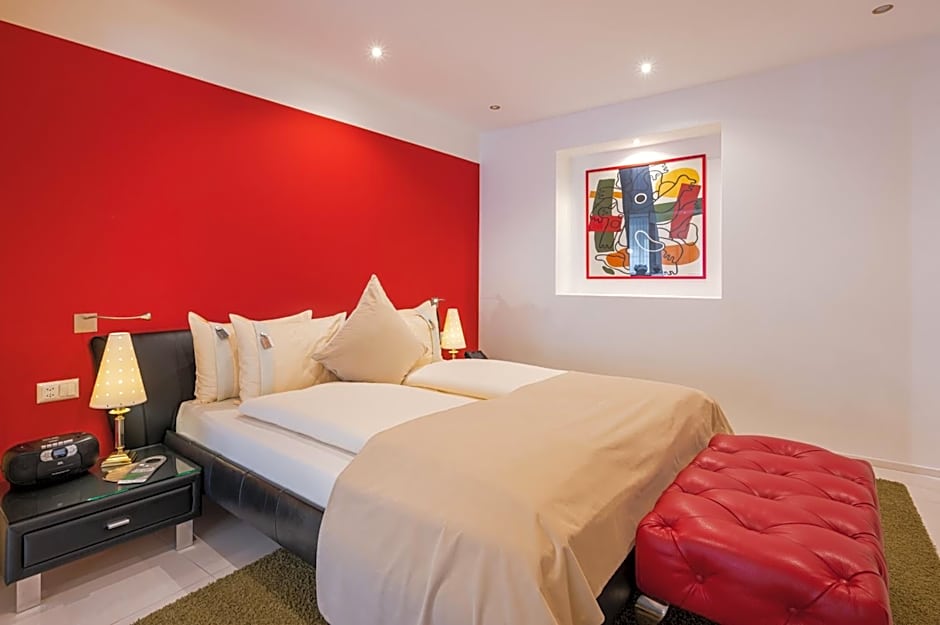 Photo 1 of 8 of Suite