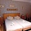 Savoy Hotel & Restaurant