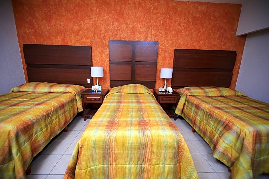 Hotel Playa Del Sol