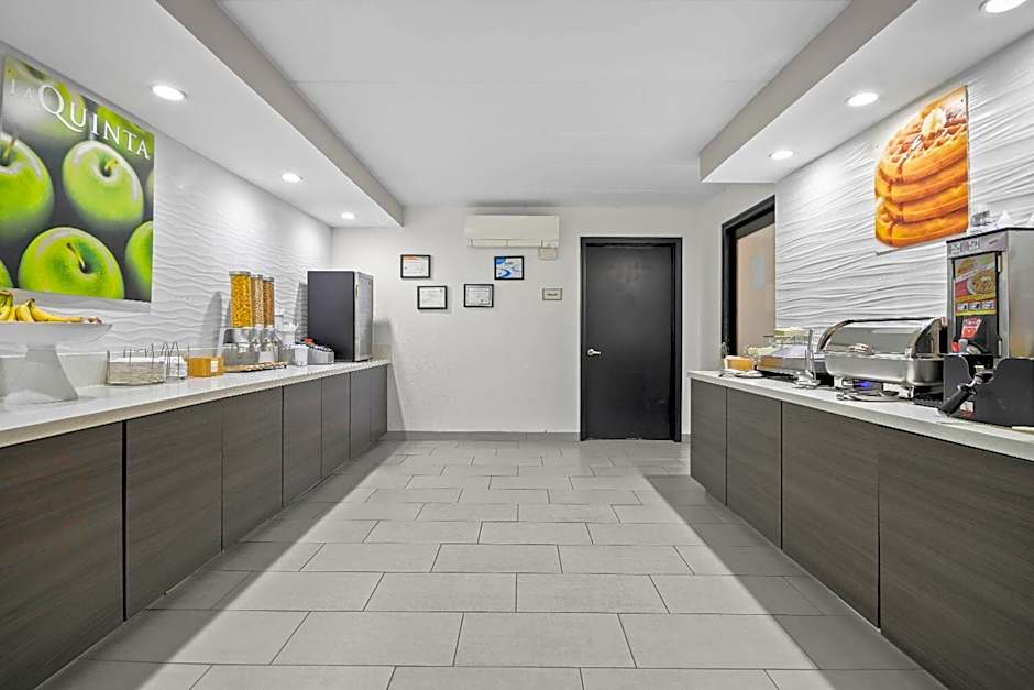 La Quinta Inn & Suites by Wyndham Sturbridge