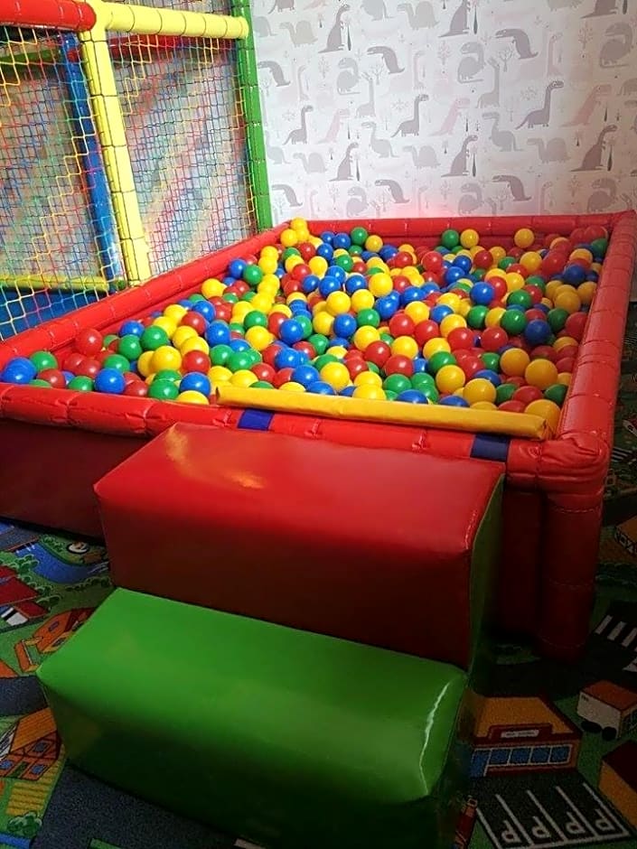 GOŚCINIEC NAD SAWĄ