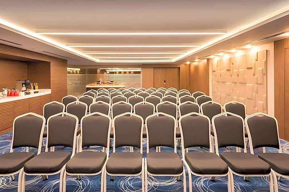 The Superior Living Kagithane