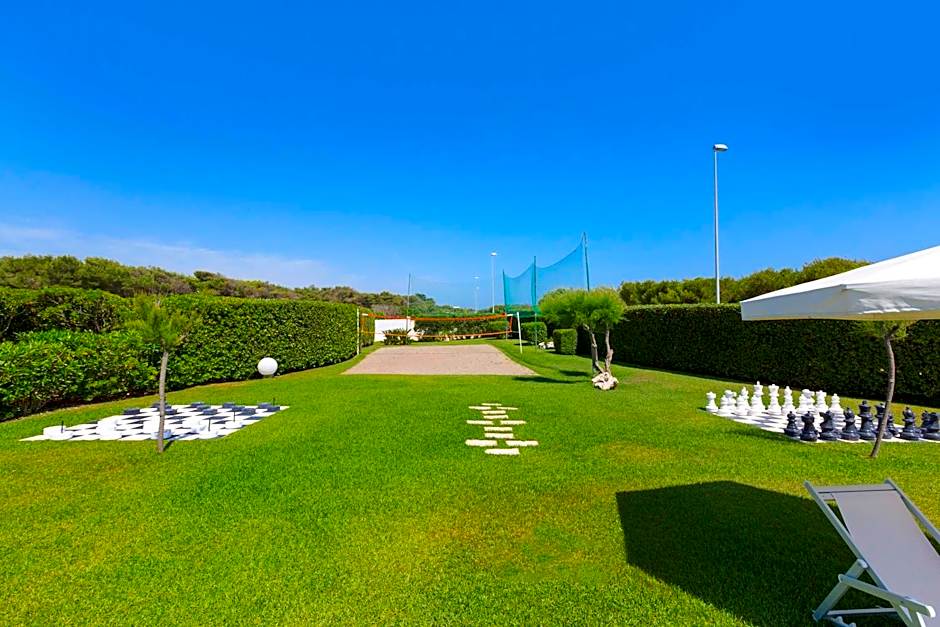 Residence Punta Cassano - In piscina sulla spiaggia di sabbia