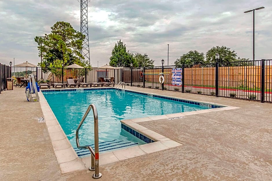 Sleep Inn & Suites