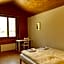Alpine Base Hostel - Adults only