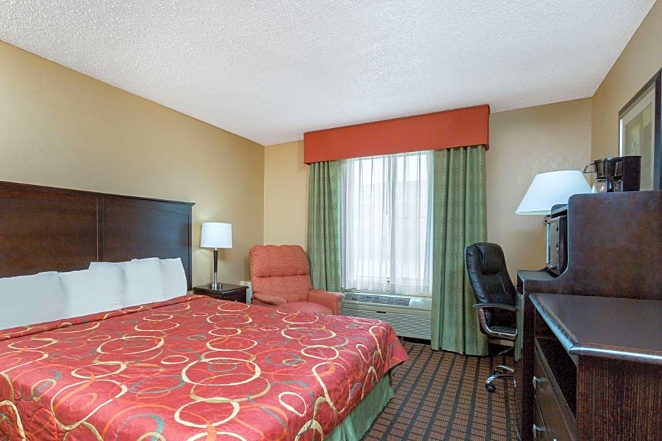 Super 8 by Wyndham Texarkana AR