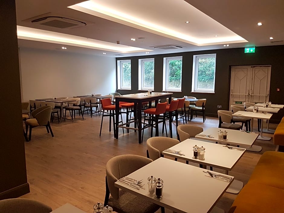 Holiday Inn Luton South - M1 Junction 9