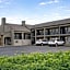 Quarters Inn & Suites