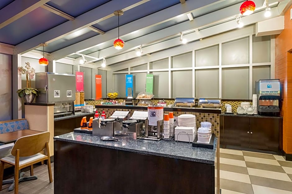 Hampton Inn By Hilton Manhattan - Times Square South - Newly Renovated