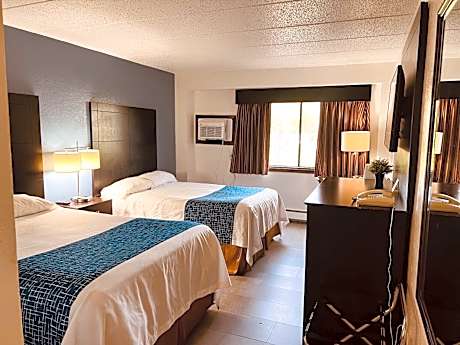 Queen Room with Two Queen Beds - Non-Smoking