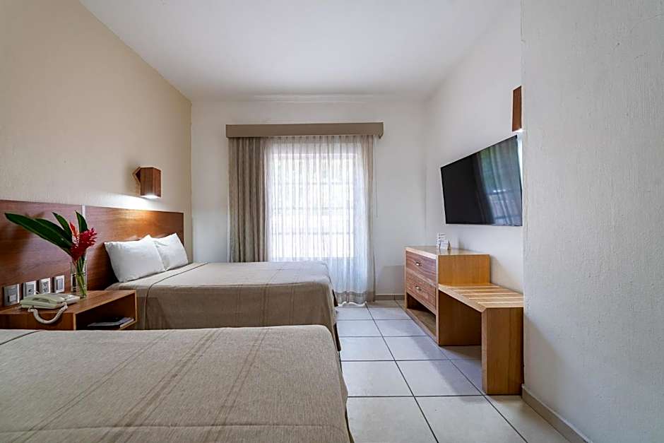 Hotel Castillo Huatulco & Beach Club