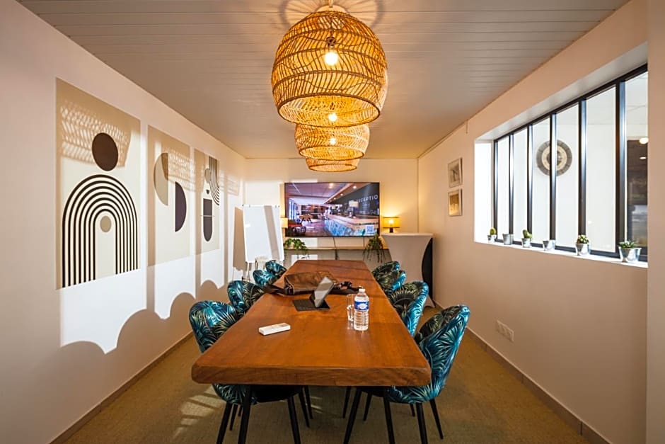 Hôtel Les Sables - Urban Style - by Logis Hotels