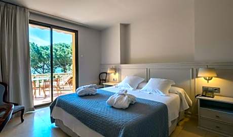 Double Room with Pool View