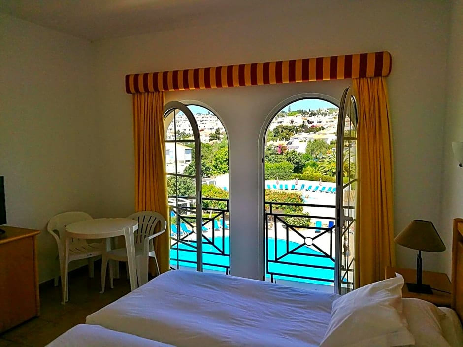 Luz Bay Hotel
