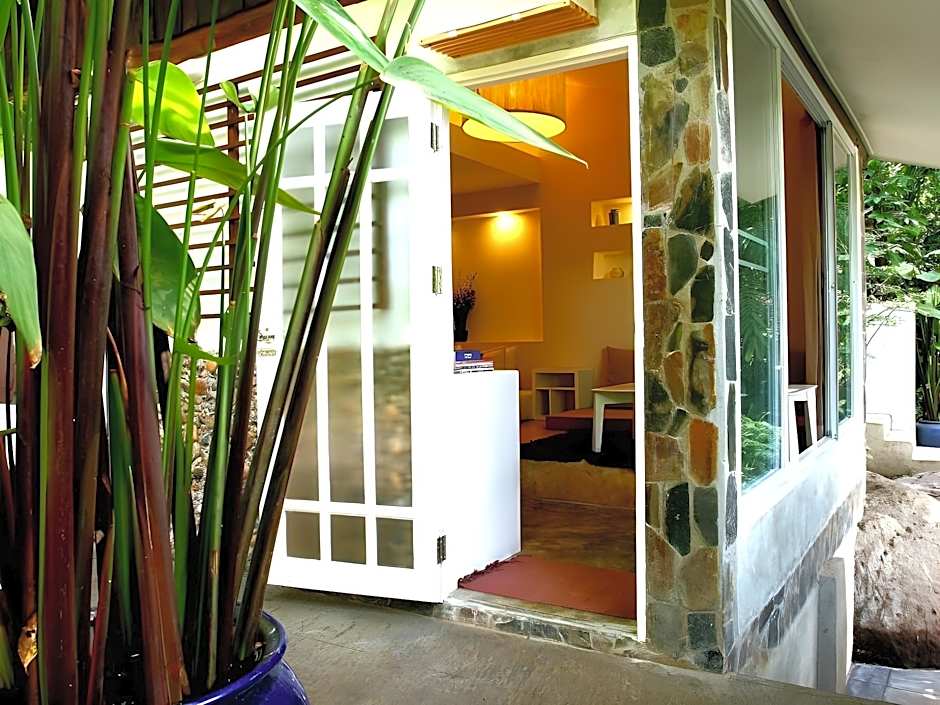 Photo 1 of 8 of Suite, River View