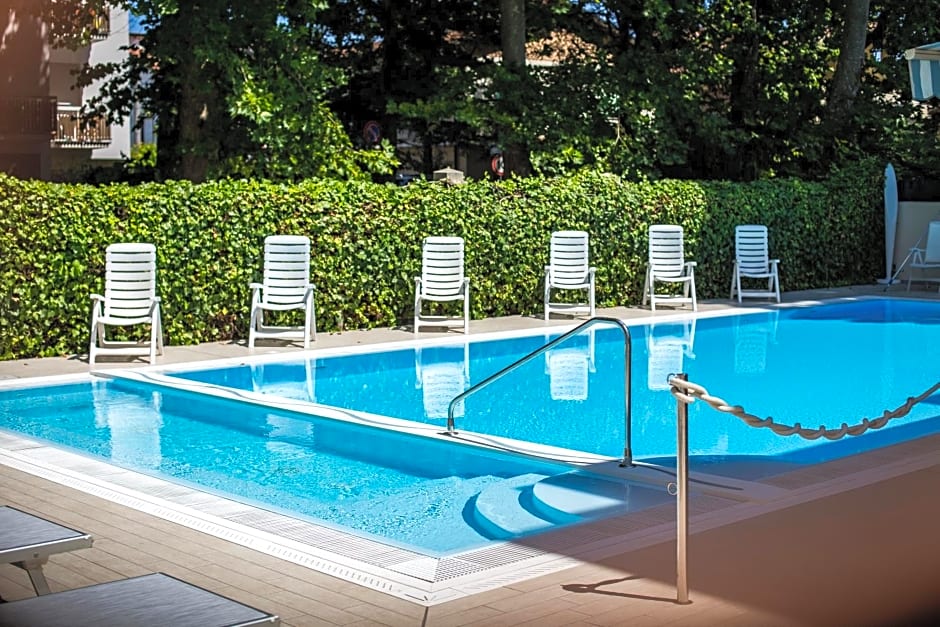 Hotel Athena