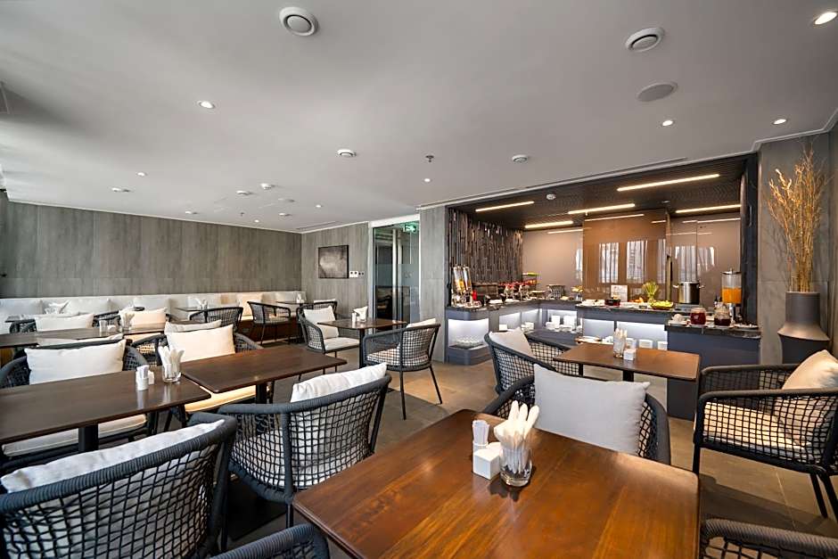 LEGEND Boutique Hotel