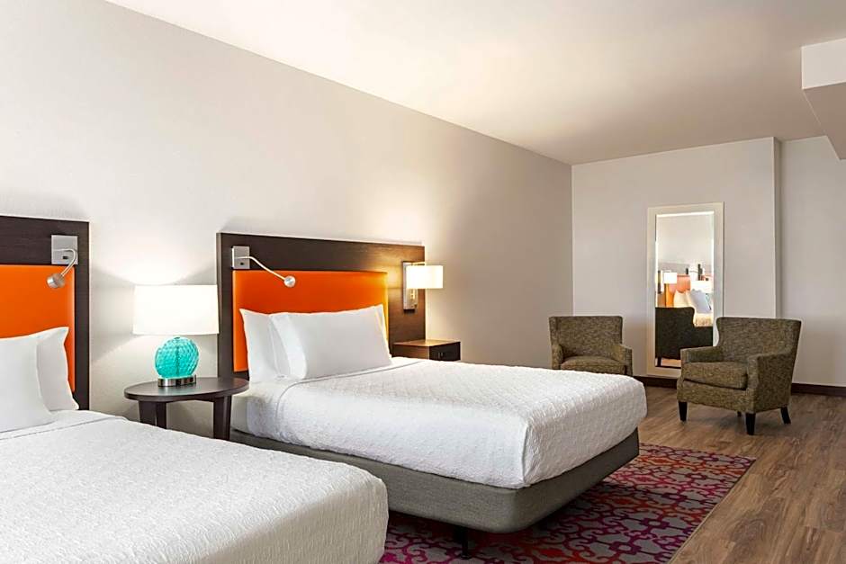 Photo 1 of 5 of 1 Bedroom 2 Queen Beds Suite