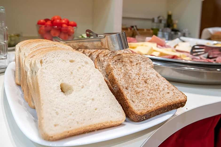 Hotel Autoespresso Venice - Atika & Atif